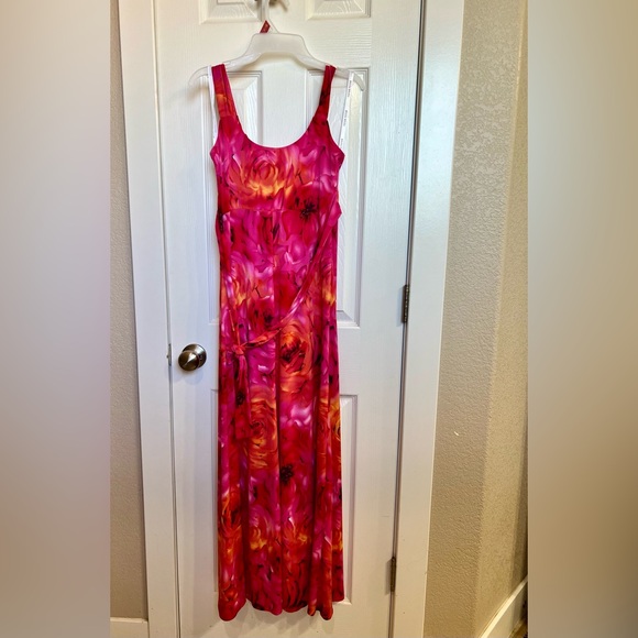 Bisou Bisou maxi dress - Picture 2 of 6